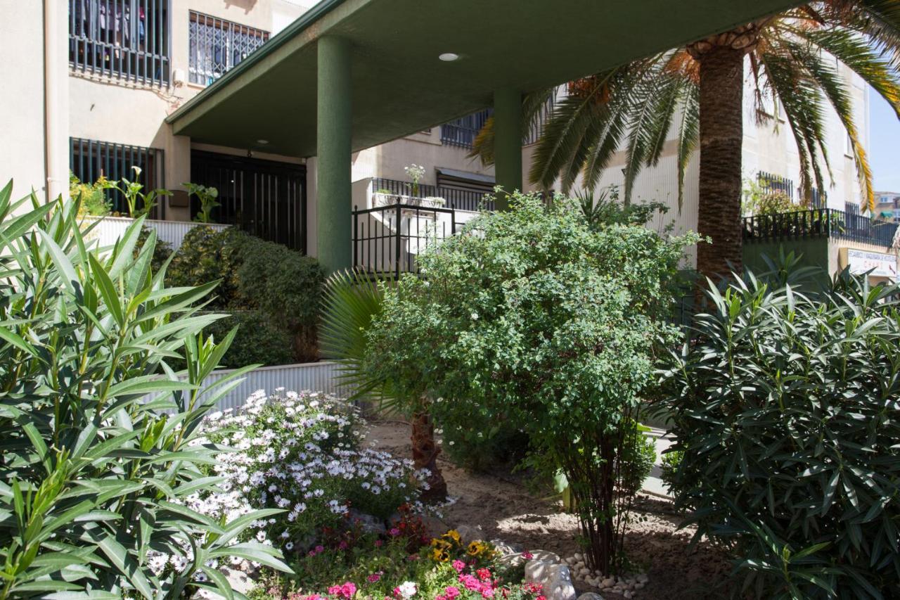 Apartment Arabial Deluxe Iii *